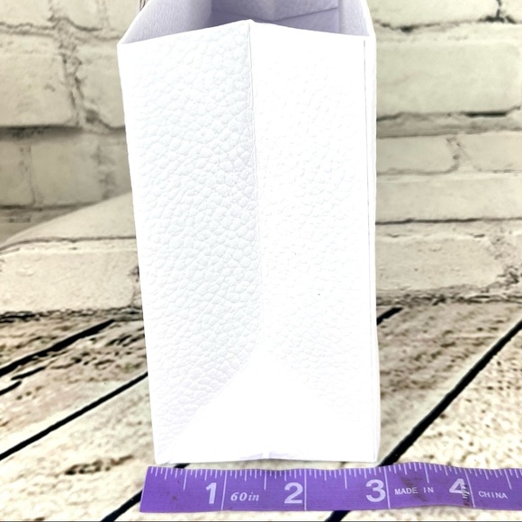 DIOR shopping tote bag in brand new condition! - Picture 6 of 7